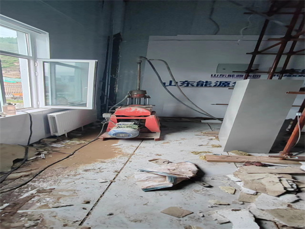 积玉口镇地基基础下沉墙体裂缝加固注浆顶升施工